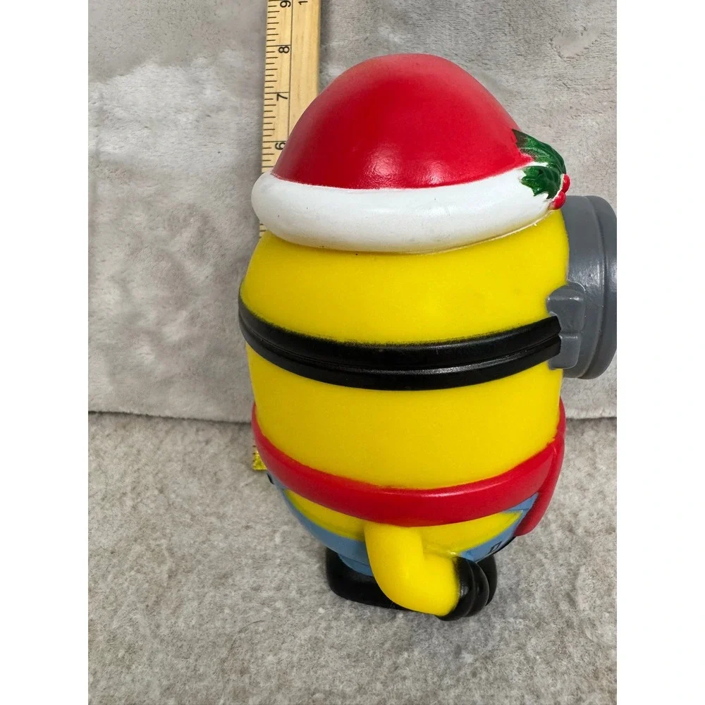 Despicable Me Minion Christmas Santa‎ Hat Scarf Figure Toy Universal Studios